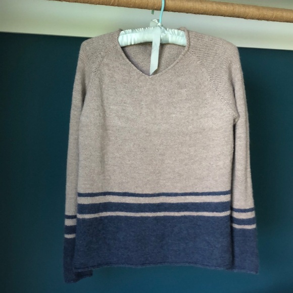 Hand knit cosy heathered alpaca sweater size medium - Picture 2 of 7